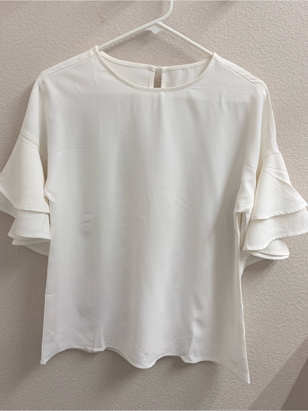Casual White Ruffle Sleeve Blouse • Small